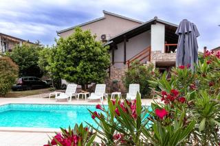 VILLA BIJOUX, Private pool, 500m to the sea and two apartments for two families - Vodnjan - 0