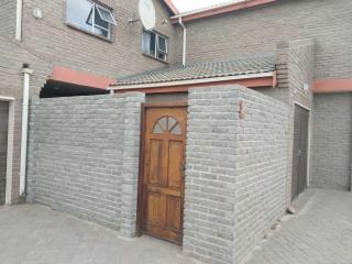 Beachfront Selfcatering - Hentiesbaai - 8