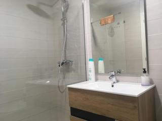 central bright apartment, community pool and own private pool on splendid terrace, garage, beach 900m, mountains 200m - Estepona - 9