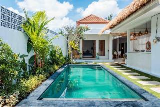 Villa Matahari Cosy&stylish 3BR private villa 10mins to Finns Beach - Canggu - 2
