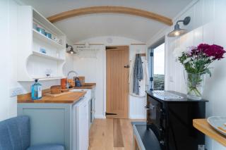 The Shepherd's Hut - Penzance - 4
