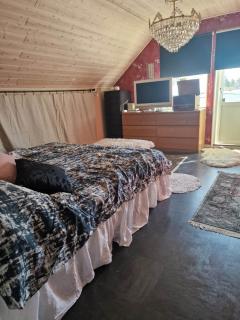 Charming room with big bed - 4