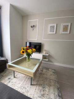 Stunning Apartment in Leeds- Financial District - Leeds - 6