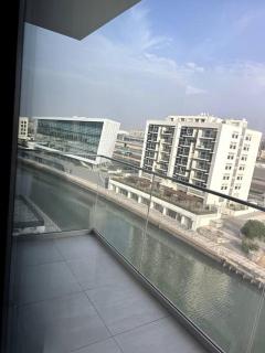 Cozy Al Raha Beach Home - 5