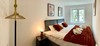 The Comfy Flat- Modern & Bright 2 Bedrooms Apartment - 1
