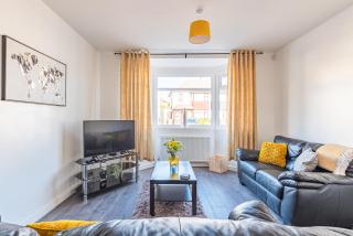 Beautiful 3 bedroom House near West Bromwich -contractors, Family, NHS - - 0