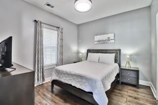 Pet-Friendly - Luxe 3BR Golf Villa - 5 Mins to Beach - Sleeps 8 - Myrtle Beach - 6