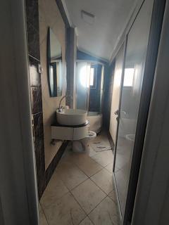 Gogo Apartments - 5