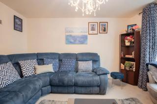 Hemsworth Homestay with Double Bedroom and Private Bathroom - 8