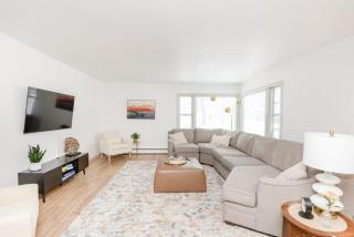 NEW Remodeled Townhome in Central Fargo - 4