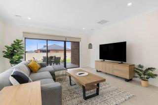 Winter Valley Retreat - Palatial Pad in the Valley! - Alfredton - 5