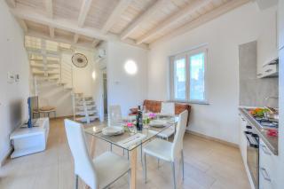 Golden & Sunflower Terrace Apartments - Happy Rentals - Leggiuno - 6
