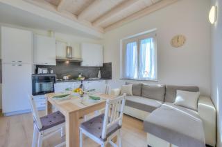 Golden & Sunflower Terrace Apartments - Happy Rentals - Leggiuno - 7
