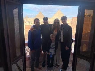 Spacious and Luxury Family Apartment Full Pyramids view - Il Cairo - 0