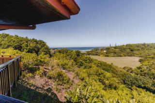 Private eco-estate with sweeping ocean views No Load shedding totally off-grid property - Southbroom - 5