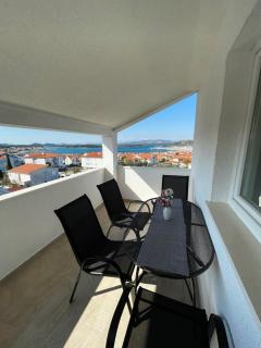 Apartments Kostelic - Murter - 0