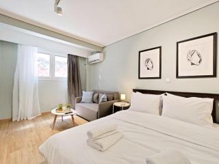 5min Metro, Sotiria, Iatriko, Semi-Basement - Atene - 1