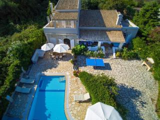 Avlaki Beach House,stylish villa in Kassiopi - Kassiopi - 0