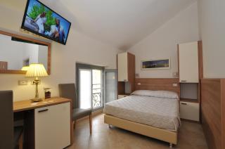 Hotel Montecarlo - Milão - 9