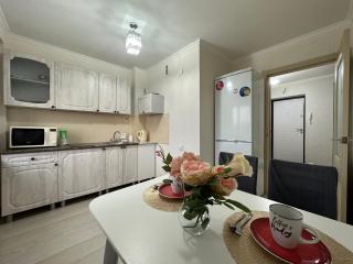 2 bedroom apartment 2 комн-я Казыбек би - Ustʼ-Kamenogorsk - 3