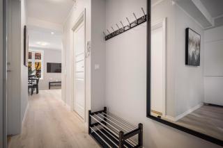 Meltzers Apartments - 1