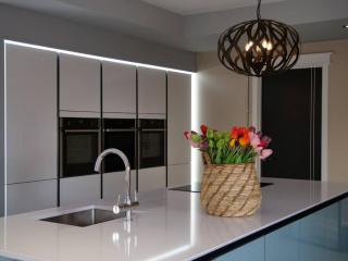 Luxury holiday home sleeps 8-12 W/Hot Tub - 2