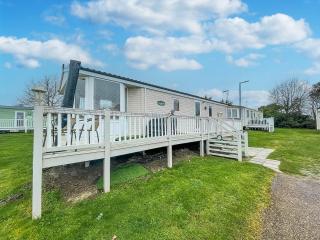 Lovely Caravan With Decking At Breydon Water In Norfolk Ref 10027Rp - Belton - 7