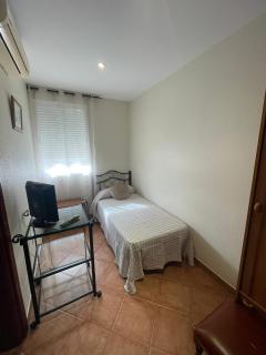 HOSTAL CHIQUININO II - Higuera la Real - 6