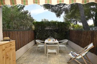 Charmant studio 2à4 pers avec jardin et place de parking situé à 5 min à pied de la mer - Bandol - 5
