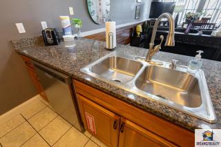 2BR Walk-In Condo - Near the 76 Strip - Pool - FREE TICKETS INCLUDED - CLA-8 - Branson - 4