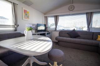 Beautiful Caravan At Manor Park Holiday Park In Hunstanton Ref 23060W - Hunstanton - 2