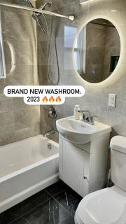 Comfortable 2-BEDROOM APARTMENT - Free and plentiful PARKING - 10 minutes to AIRPORT and 15 minutes to DOWNTOWN Montreal - Near Popular Waterfront Restaurants - located in Beautiful Lachine - 4