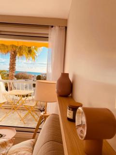 LE CALI, P2 Cabine dans une résidence avec piscine, vue mer et parking privé - 2