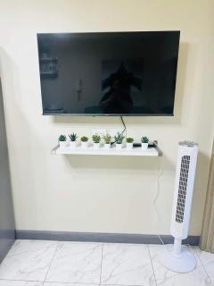 Larue cozy room in Solemare Parksuites Paranaque - Manila - 5