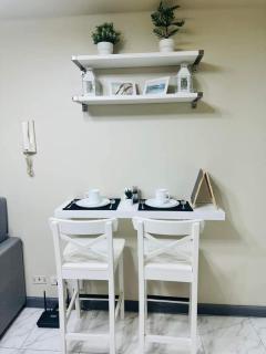 Larue cozy room in Solemare Parksuites Paranaque - Manila - 4