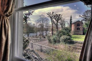 Beautiful period cottage, exceptional riverside location in the heart of Chester - 2