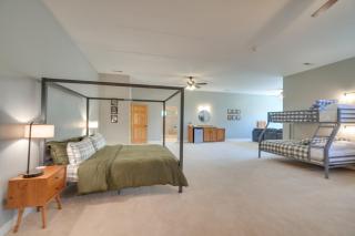 Expansive Home on 16 Acres with Smoky Mountain Views - Murphy - 7