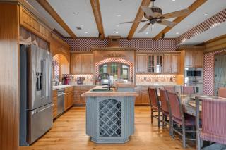 Rustic Luxury - Morganton - 4