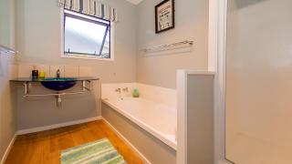 Blue Bach - Whitianga - 1