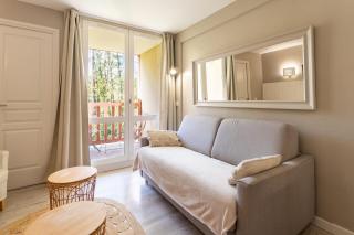 Appt 6 pers avec piscine couverte tennis et parking privé gratuit 117 - 5