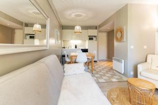 Appt 6 pers avec piscine couverte tennis et parking privé gratuit 117 - 4