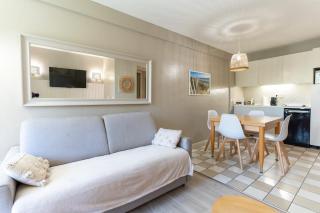 Appt 6 pers avec piscine couverte tennis et parking privé gratuit 117 - 3