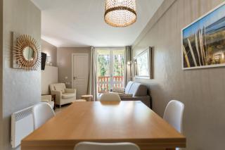 Appt 6 pers avec piscine couverte tennis et parking privé gratuit 117 - 1