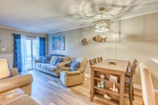 Walk to Beach Myrtle Beach Condo with Pool! - Myrtle Beach - 7