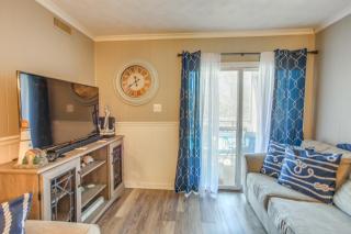 Walk to Beach Myrtle Beach Condo with Pool! - Myrtle Beach - 4
