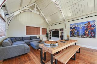 Hardy Street School House - 4