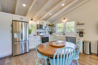Waterfront Vacation Home on Logan Martin Lake! - Talladega - 3