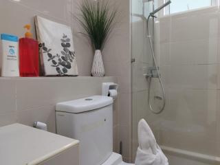 reSTARY - Muji, Sutera Avenue Infinity Pool - Imago Opposite - KK City- 2BR,5Pax 来沙旅 木居主题公寓 - 无边际日落海景泳池 - Imago商场对面 - KK市中心 - 2房5人 - Kota Kinabalu - 4