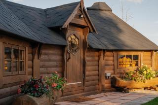 Bespoke Holiday Home With Private Pool And Hot Tub, Sleeps 8 Ref 34073P - 9