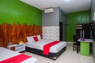 RedDoorz Syariah @ Colomadu 2 - 5